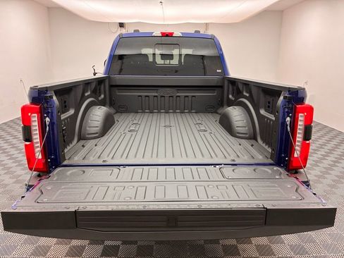 New 2026 Ford F250 Lariat w/ Black Appearance Package image 9