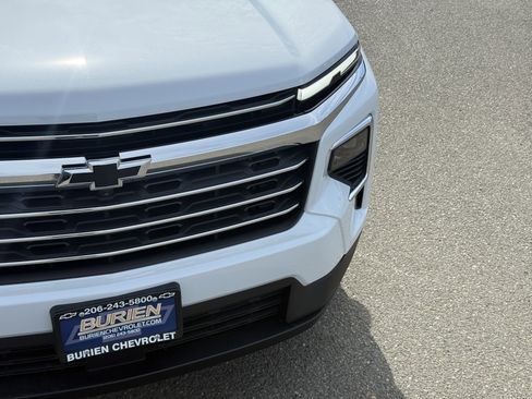 New 2026 Chevrolet Traverse LT w/ Sun and Wheel Package AWD/4WD image 42