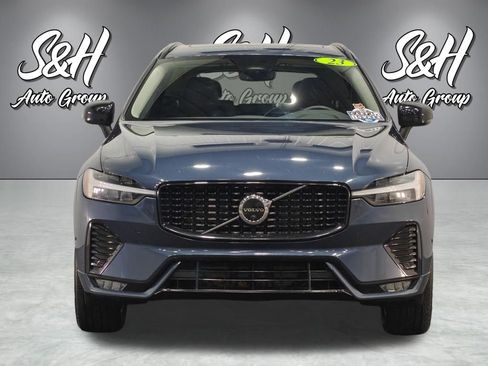 Used 2023 Volvo XC60 B5 Plus AWD/4WD image 14