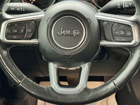 Used 2022 Jeep Gladiator Overland w/ Cold Weather Group AWD/4WD image 20