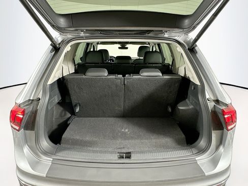 Used 2024 Volkswagen Tiguan SE image 26