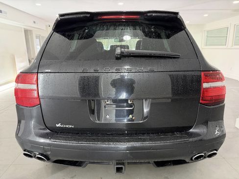 Used 2009 Porsche Cayenne GTS image 7