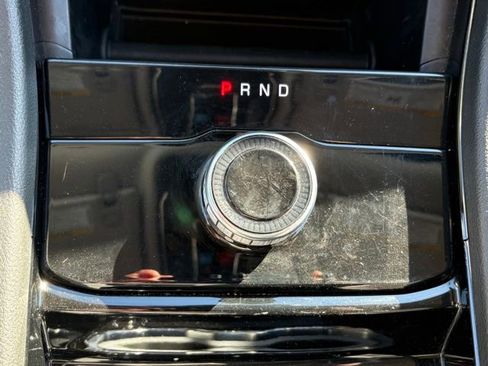 Used 2023 Jeep Grand Cherokee L Laredo image 16