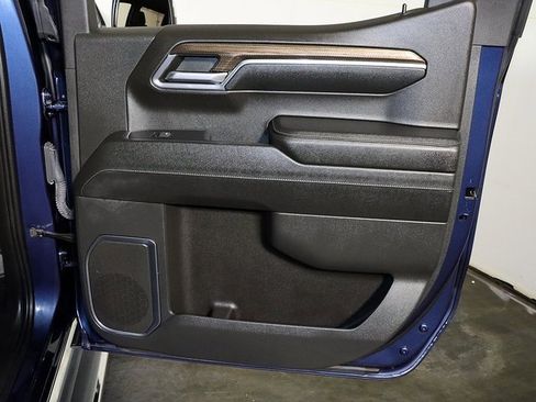 Used 2023 Chevrolet Silverado 1500 LT image 30