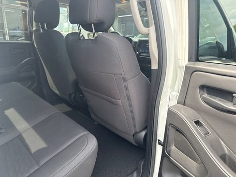 Used 2024 Nissan Frontier S w/ Technology Package RWD image 16