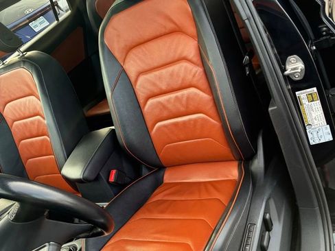 Used 2021 Volkswagen Tiguan SEL Premium R-Line image 19