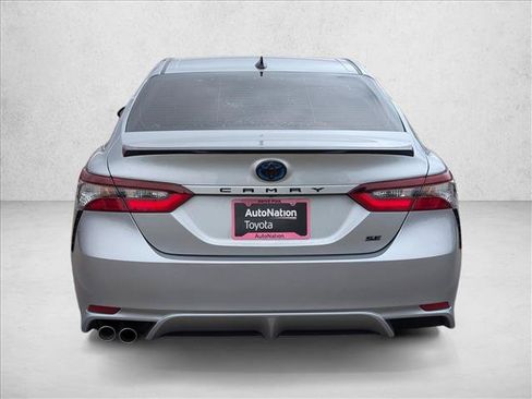 Used 2022 Toyota Camry SE FWD image 7