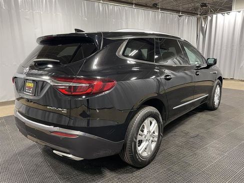 Used 2018 Buick Enclave Essence image 15