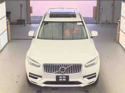 Used 2024 Volvo XC90 T8 Ultimate w/ Protection Package Premier AWD/4WD image 21