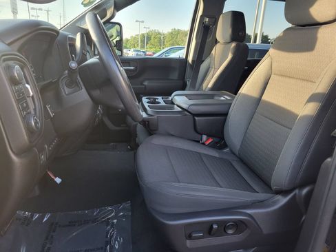 Certified 2025 Chevrolet Silverado 2500 Custom w/ Custom Convenience Package AWD/4WD image 9