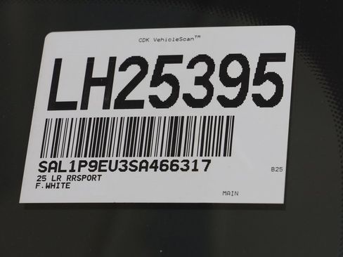 Certified 2025 Land Rover Range Rover Sport SE image 25