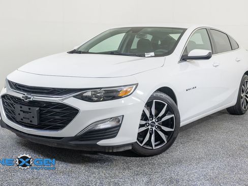 Used 2023 Chevrolet Malibu RS FWD image 3