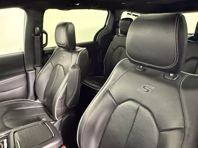 Used 2025 Chrysler Pacifica Limited FWD image 38