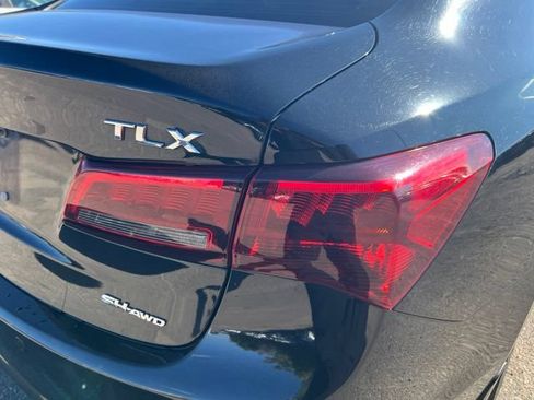 Used 2017 Acura TLX w/ Advance Package AWD/4WD image 11