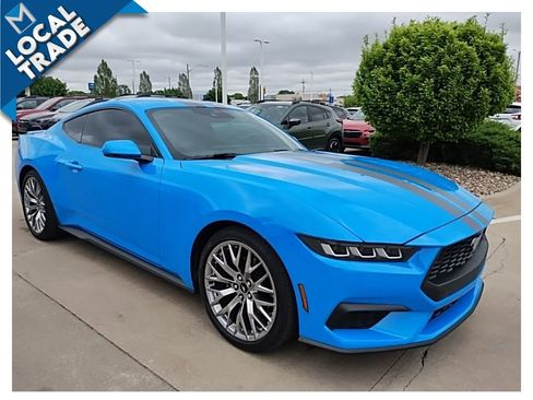 Used 2024 Ford Mustang Premium RWD image 4