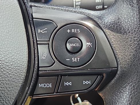 Used 2024 Toyota RAV4 LE AWD/4WD image 22