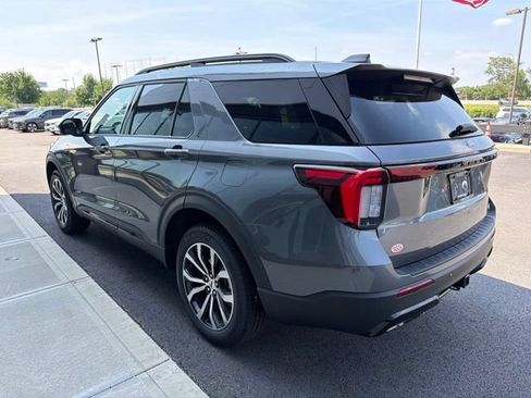 New 2026 Ford Explorer ST-Line AWD/4WD image 5