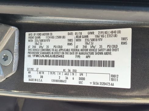 Used 2018 Ford Escape Titanium w/ Ford Safe & Smart Package AWD/4WD image 35