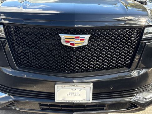 Used 2023 Cadillac Escalade Sport image 16