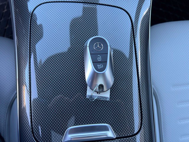 Used 2026 Mercedes-Benz GLC 300 4MATIC image 33