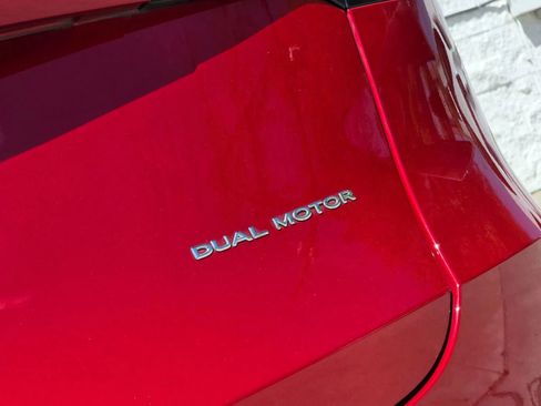 Used 2021 Tesla Model Y Long Range image 40