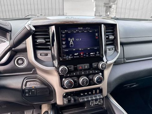 Used 2020 RAM 3500 Laramie AWD/4WD image 16