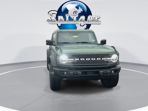 New 2025 Ford Bronco Badlands image 3