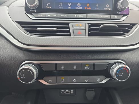 Used 2024 Nissan Altima 2.5 SR image 23