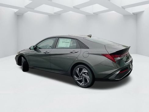 New 2025 Hyundai Elantra SEL image 7