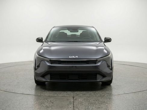 Used 2025 Kia K4 FWD image 2