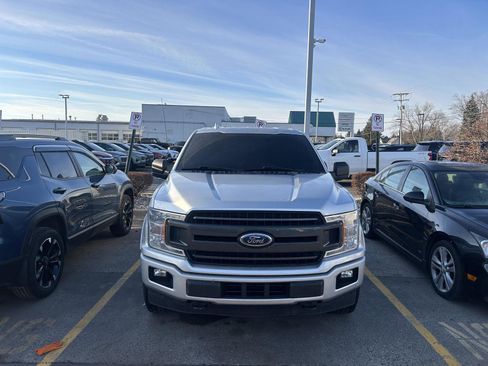 Used 2018 Ford F150 XLT w/ Equipment Group 302A Luxury image 2