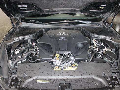 Used 2019 INFINITI Q60 3.0t Luxe w/ Essential Package image 30