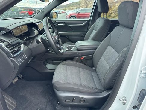 Used 2025 GMC Acadia Elevation image 22