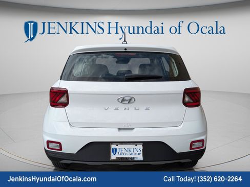 New 2026 Hyundai Venue SE FWD image 5
