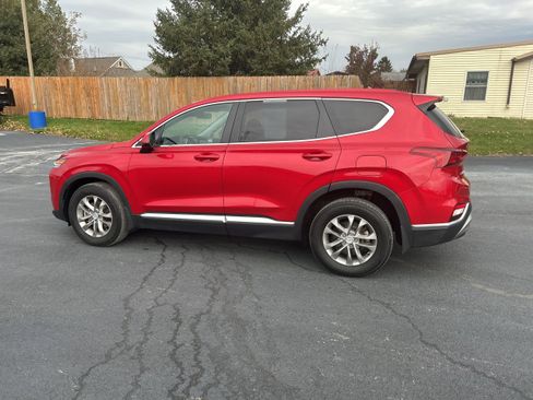 Used 2020 Hyundai Santa Fe SE image 4