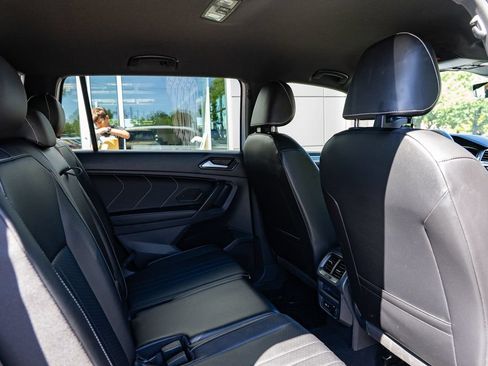 Used 2022 Volkswagen Tiguan SE R-Line FWD image 25