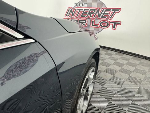 Used 2020 Chevrolet Malibu LT image 32