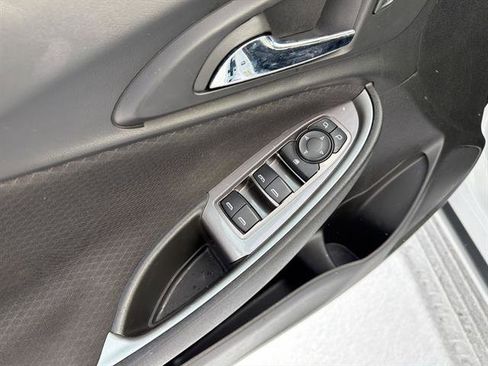 Used 2023 Chevrolet Malibu LT image 24