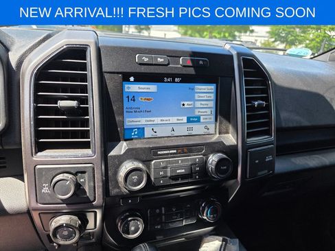 Used 2017 Ford F150 XLT w/ Equipment Group 302A Luxury AWD/4WD image 12