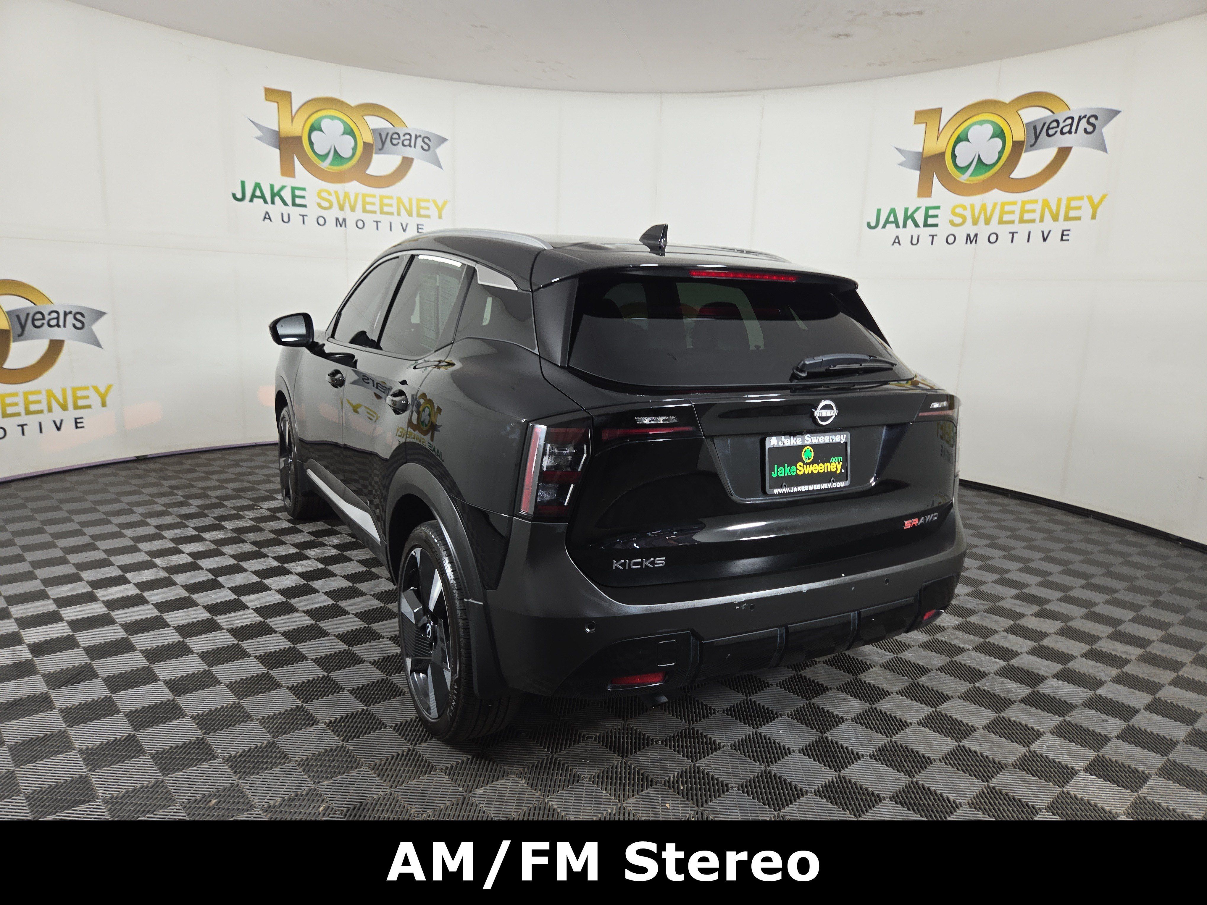 Used 2025 Nissan Kicks SR AWD/4WD image 6