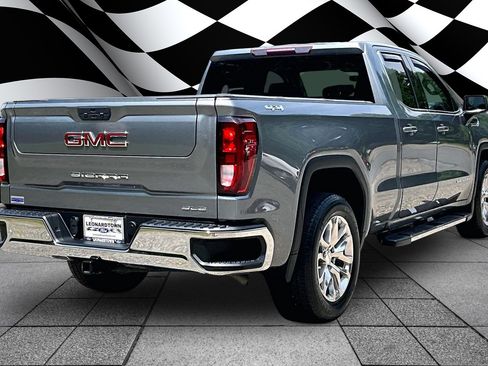 Used 2022 GMC Sierra 1500 SLE w/ Driver Alert Package I AWD/4WD image 2