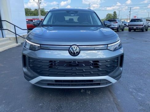 Used 2025 Volkswagen Tiguan S AWD/4WD image 16