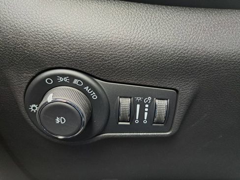 New 2026 Jeep Compass Latitude AWD/4WD image 16