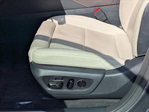 Used 2023 Lexus RX 350 w/ Luxury Package image 8