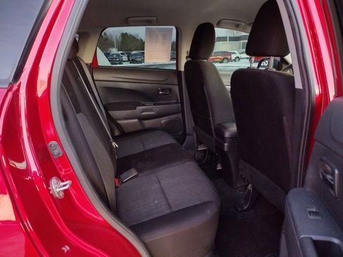 Used 2020 Mitsubishi Outlander Sport ES image 16