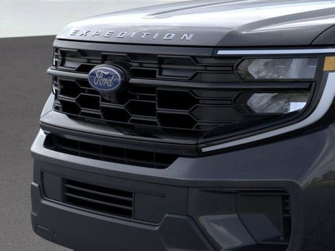 New 2025 Ford Expedition Max Active RWD image 33