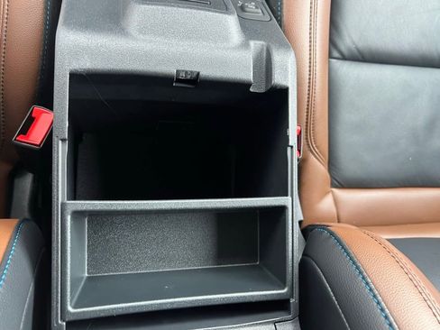 Used 2024 Ford Bronco Outer Banks image 38