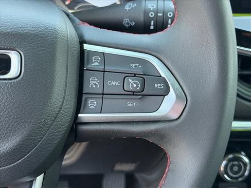 Used 2024 Jeep Compass Trailhawk AWD/4WD image 18