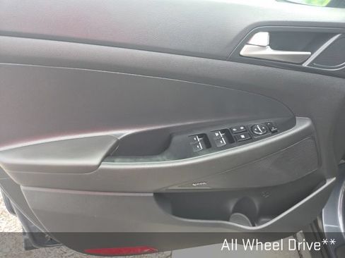 Used 2019 Hyundai Tucson Limited AWD/4WD image 10