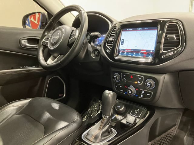 Used 2018 Jeep Compass Limited w/ Navigation Group AWD/4WD image 27